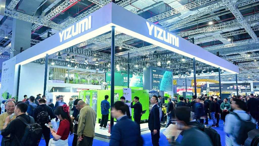 CHINAPLAS 2026首日直击 |伊之密：多套成型解决方案齐亮相，让“绿色”成为效率的标尺